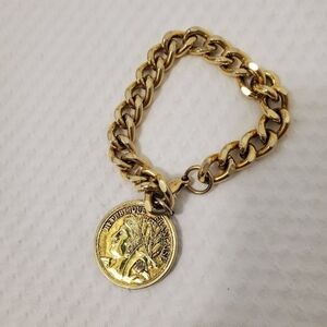 Elegant Goldtone Bracelet with Coin Pendant